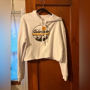 White Cropped Hoodie with Colorado Graphic Print